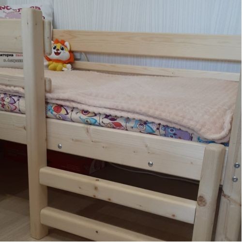 Кровать детская "Мишутка" из массива сосны