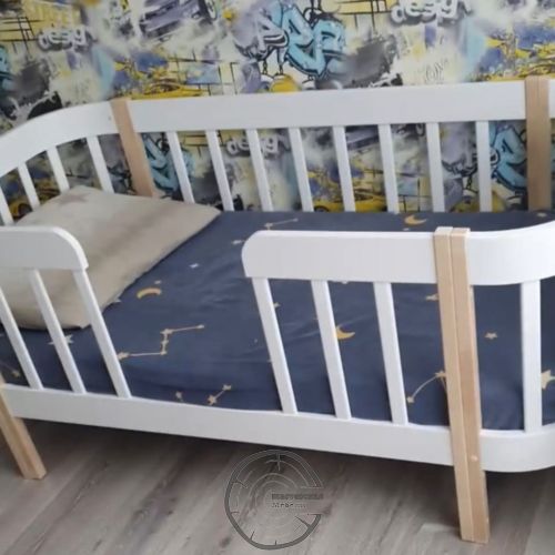 Кровать детская "Ирис" из березы с бортиками